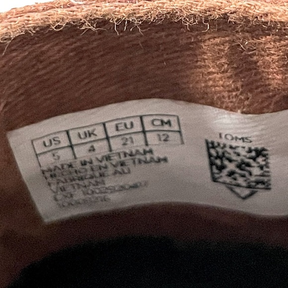 TOMS Chukka Boot Toddler/Infant size 5 - NWT - Picture 6 of 7